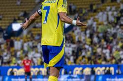 开云下载-高尔夫明星C罗将退赛