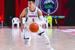 开云体育在线-北京队力克湖人，高诗岩统治全场