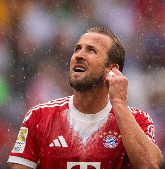 关于拜仁慕尼黑客场告捷，小组第一的信息