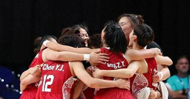 队员闹意见被换下场,教练组织全队团结的简单介绍 队员闹意见被换下场,教练组织全队团结的简单介绍