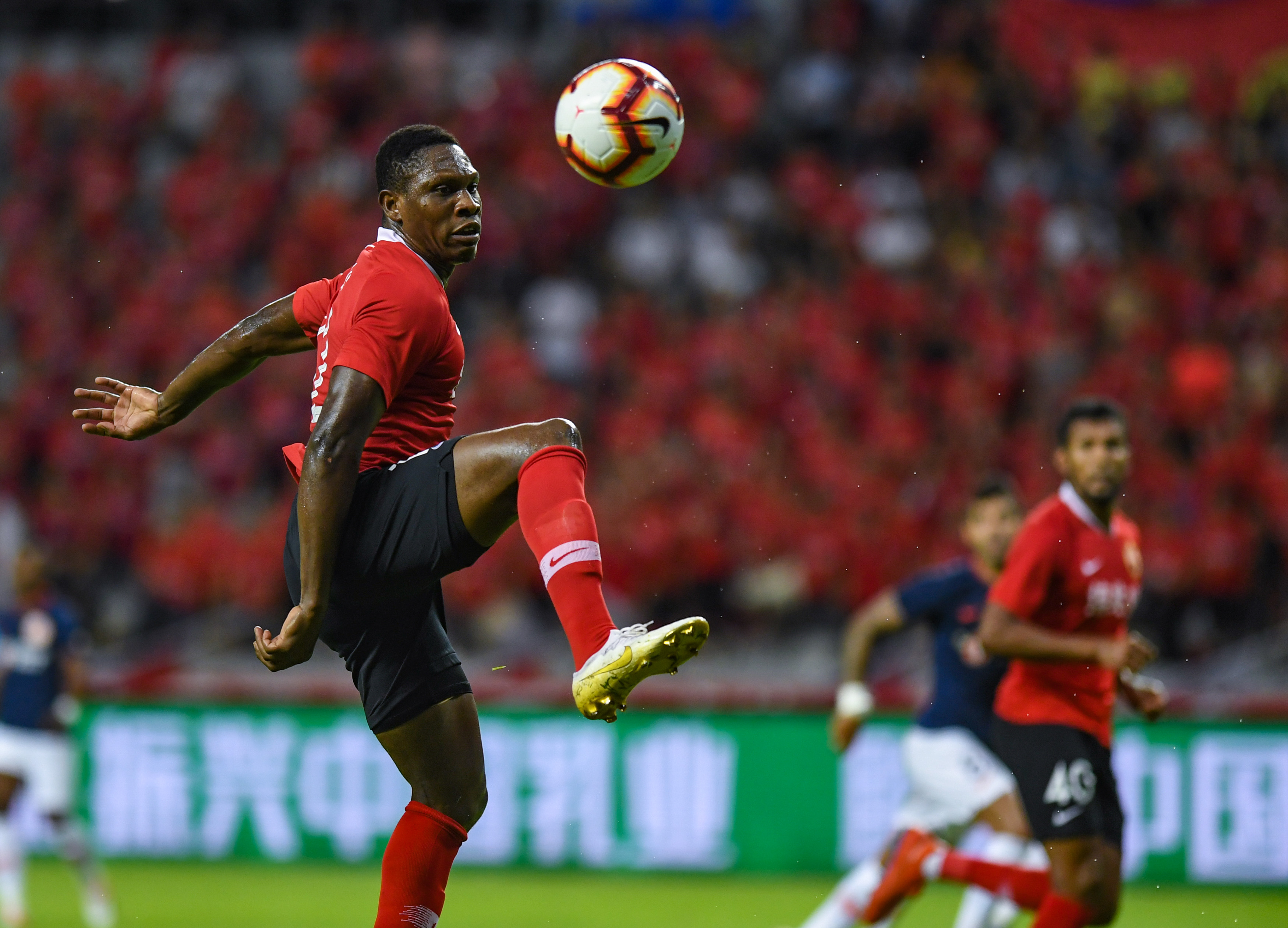 北京人和主场比力克深圳佳兆业