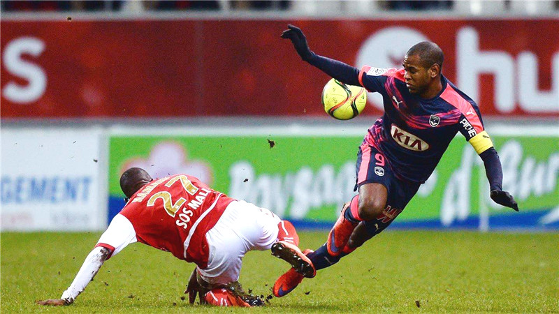 关于兰斯喜获胜利，提升联赛排名的信息