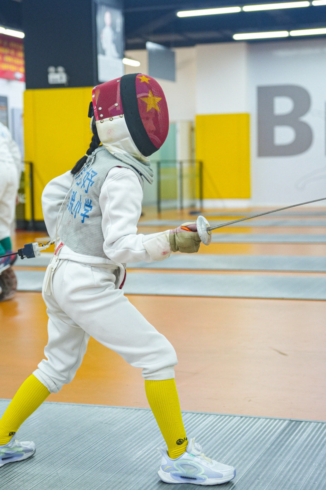意大利击剑选手夺冠,精湛剑术令人赞叹 意大利击剑选手夺冠,精湛剑术令人赞叹
