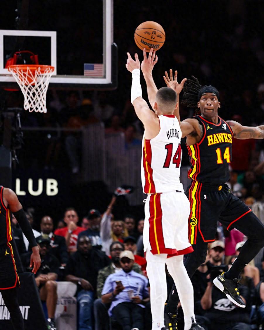 抢眼表现:热火队小将再次砍下高分的简单介绍 抢眼表现:热火队小将再次砍下高分的简单介绍