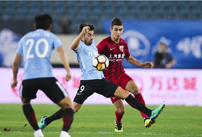 强势登顶，球队雄心勃发壮志凌云