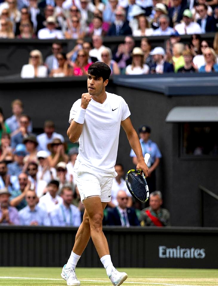 温网鏖战拉沃尔杯，阿尔卡拉斯点燃赛场的简单介绍