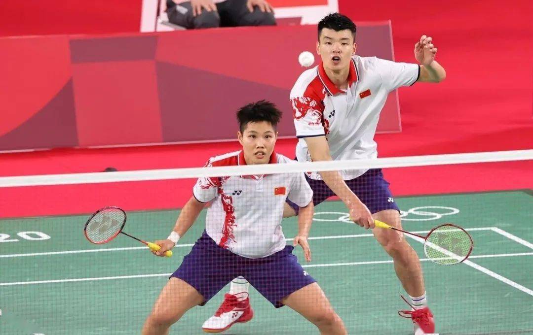 关于印尼队横扫马来西亚队，黄鸭组合点燃赛场的信息