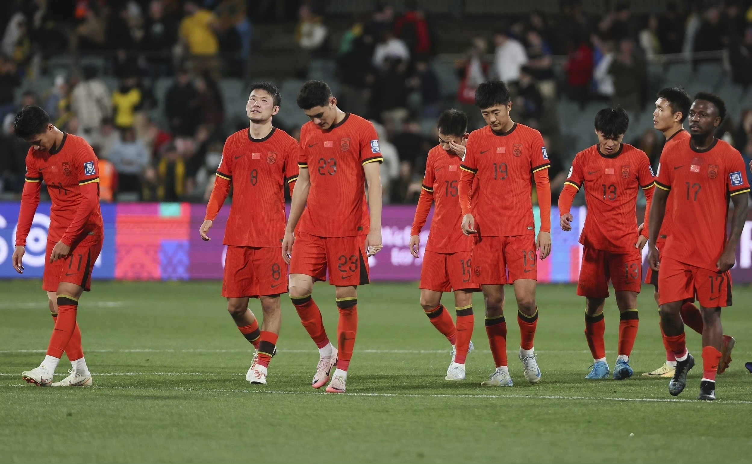 关于印尼队横扫马来西亚队，黄鸭组合点燃赛场的信息