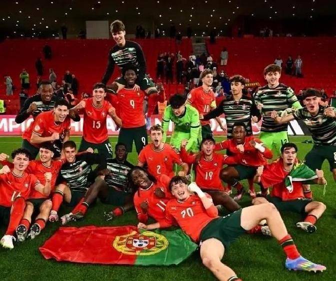 奥地利队逆转葡萄牙队，马龙扛起全队